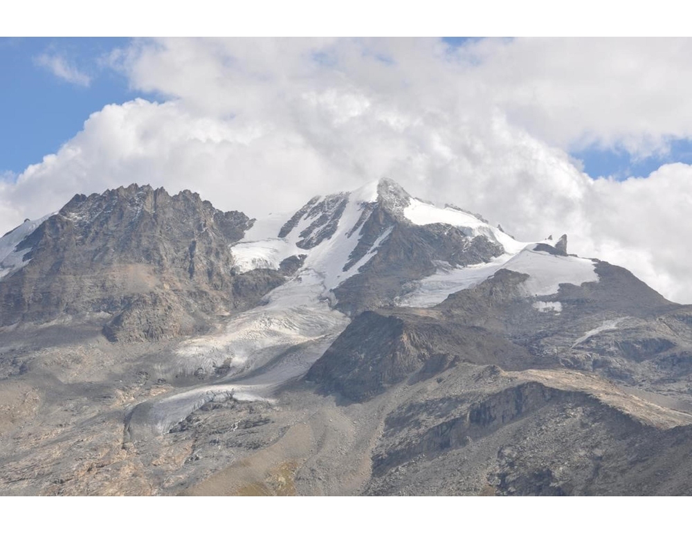 Cadono in un crepaccio, due alpinisti morti sul Gran Paradiso
