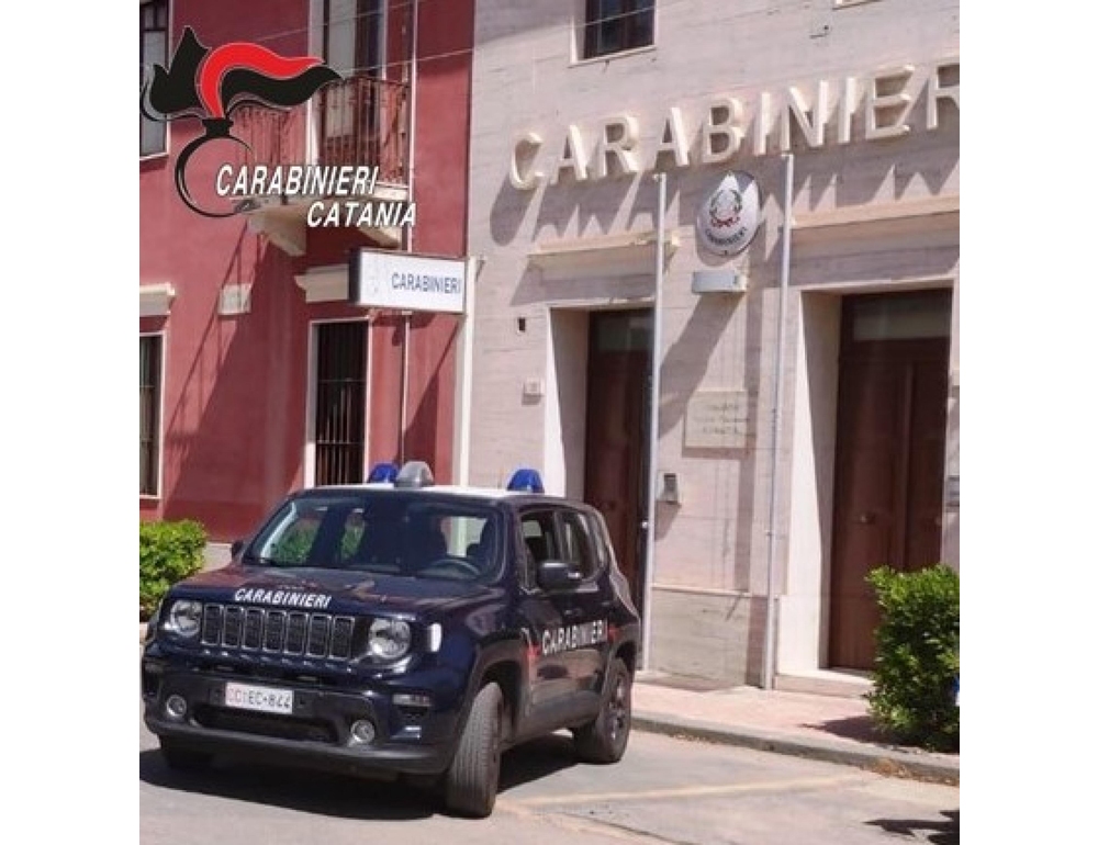 Carabiniere ferito con una coltellata nel Catanese, arrestato l’aggressore