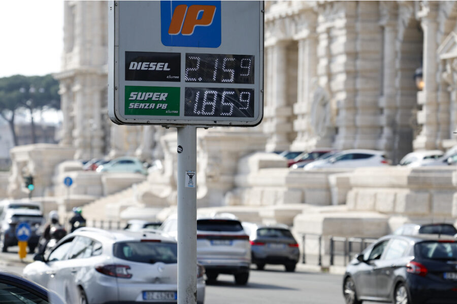 Successivamente il governo dovrebbe fare ricorso all'accisa mobile