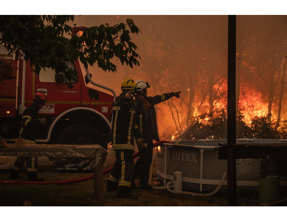 Circa 250mila evacuati negli incendi fra Francia e Spagna