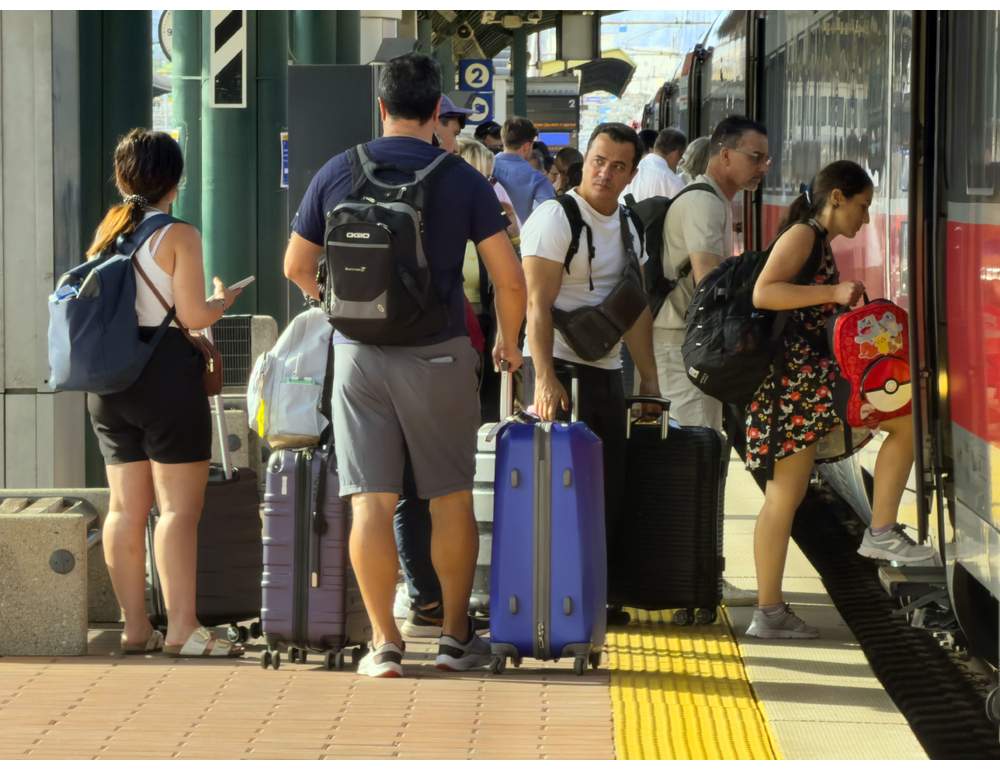 Circolazione treni sospesa in Calabria, danneggiamenti in diversi tratti