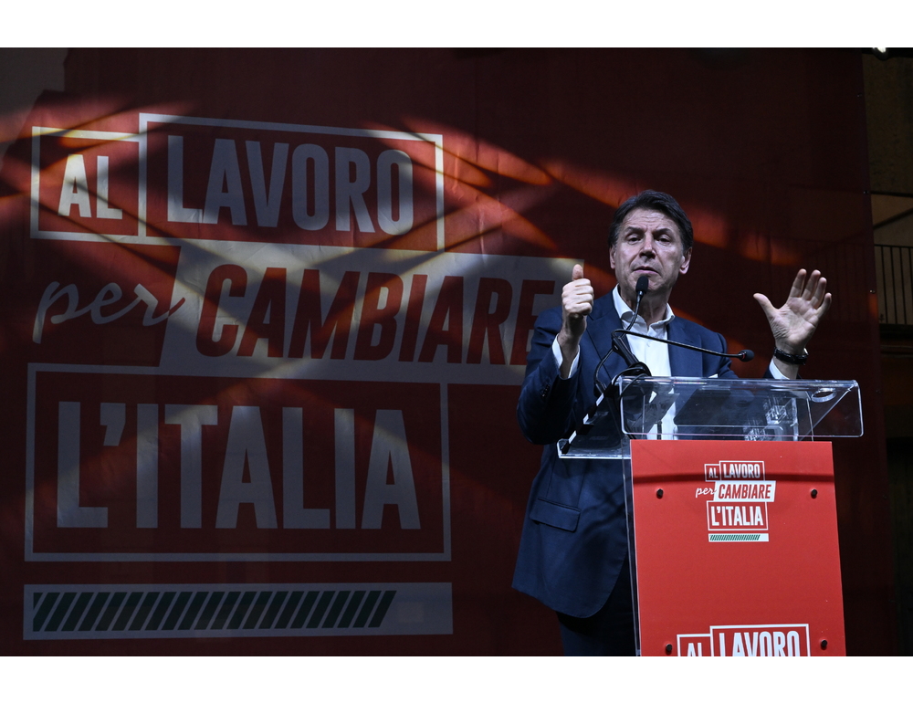 Conte, io da subito per Ucraina, ma no al riarmo per ‘minaccia russa’