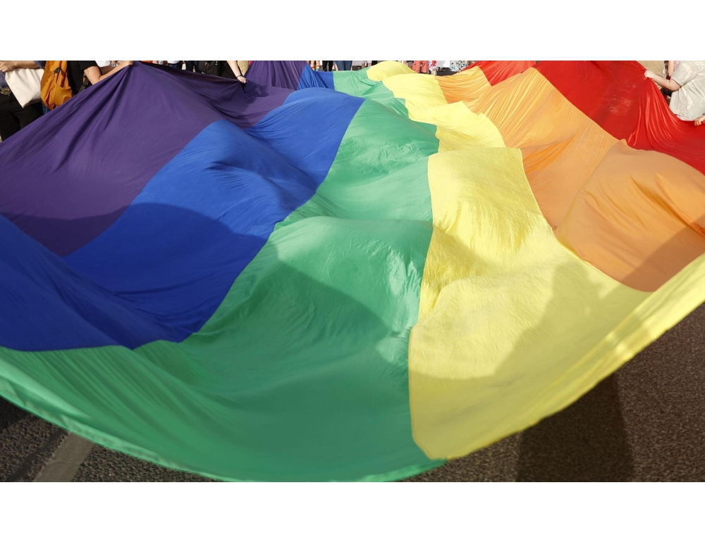 Diecimila persone partecipano alla parata del Pride a Bratislava