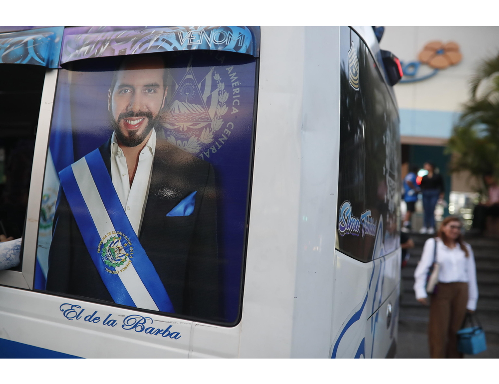 El Salvador, il presidente Bukele vince le primarie e correrà per un terzo mandato