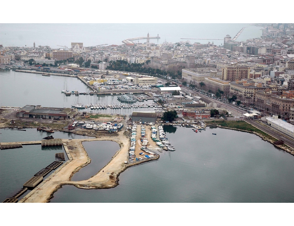FdI celebra a Bari la longevità del governo, festa al porto il 4 settembre