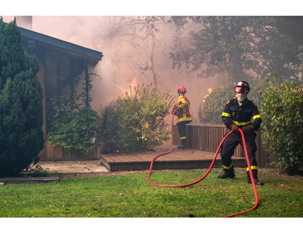 Francia, incendi stabili in Gironda ma si teme ondata di caldo e vento