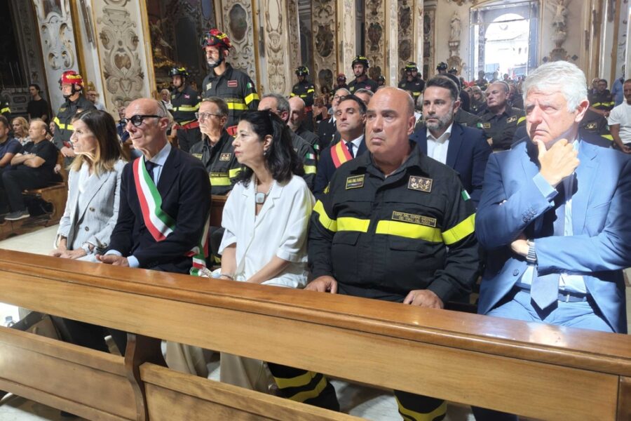 Pompiere di 59 anni morto mentre era impegnato a domare un incendio nel nisseno