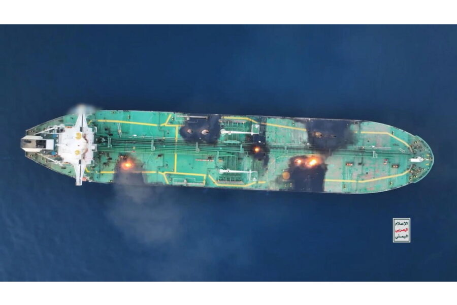 'Le navi Encelia e Layla prese di mira con missili e droni