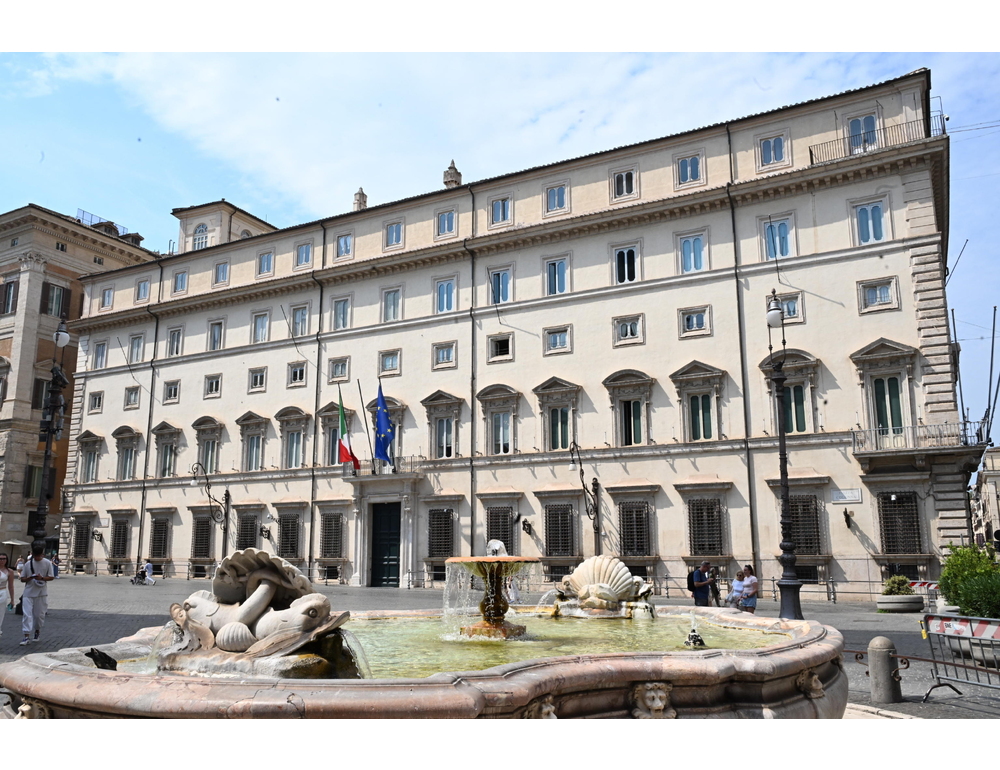 I leader di maggioranza a Palazzo Chigi per il vertice con Meloni