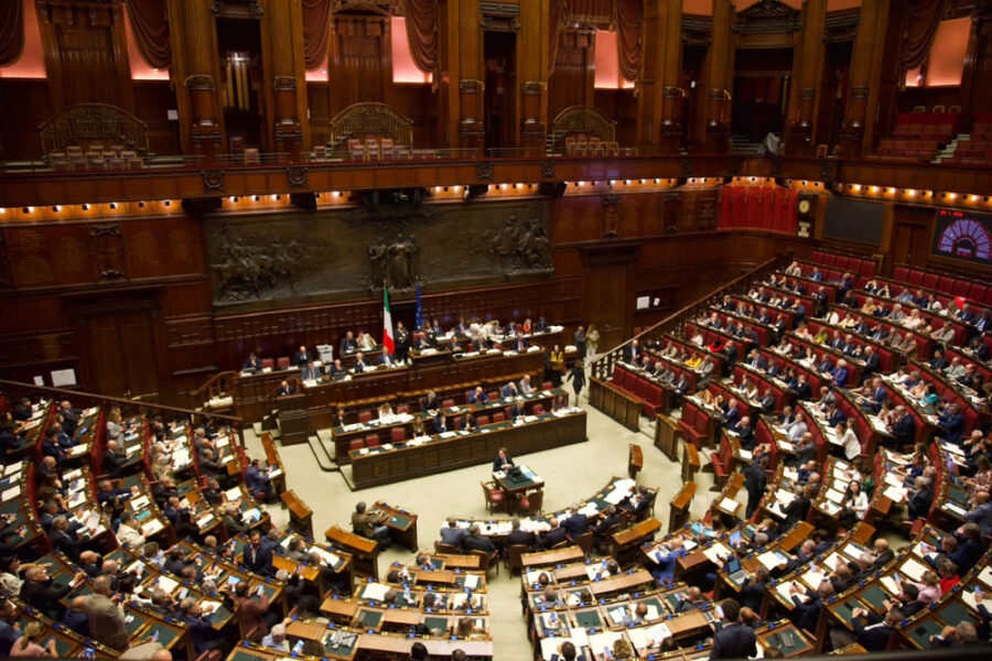 Non hanno votato 23 deputati