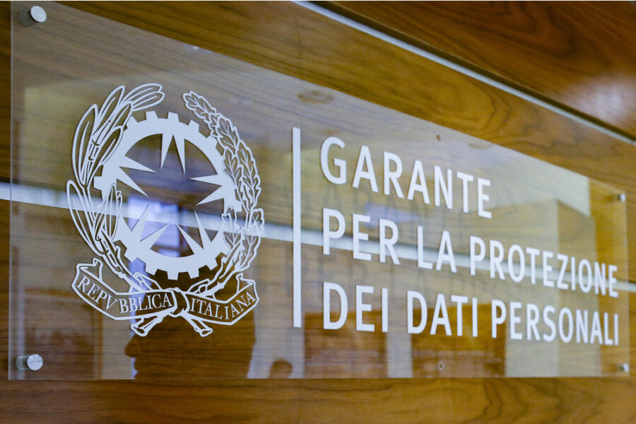 Monitorati e in vendita dati di un gran numero di persone