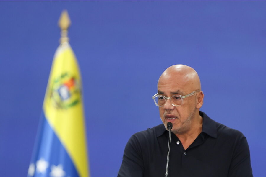 La proposta per l'avvio di una 'road map' esclude Machado e González Urrutia