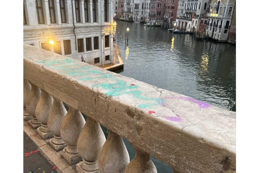 Comune chiederà il risarcimento dei danni anche per quello all'immagine della città