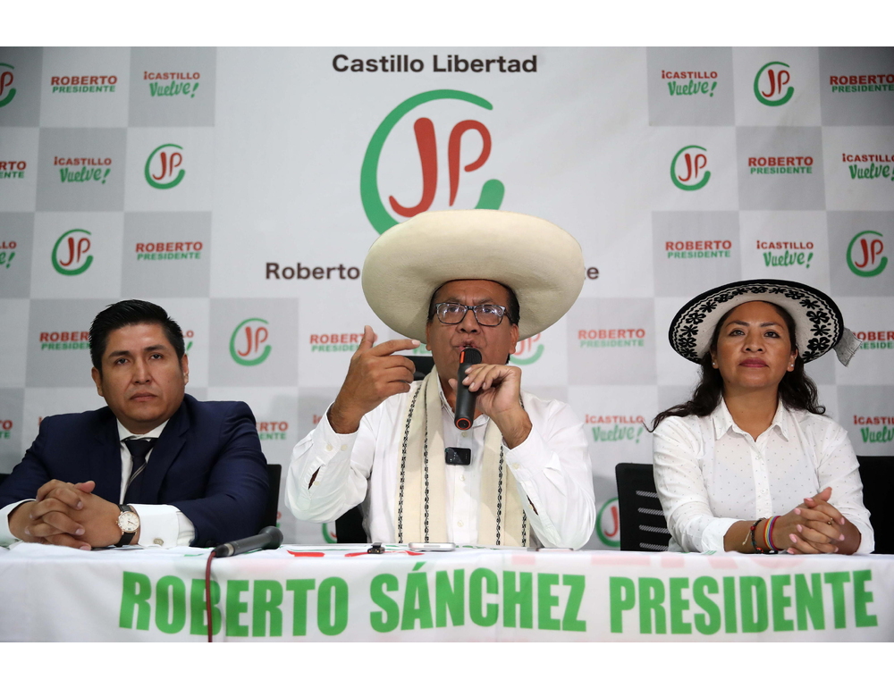 In Perù il candidato di sinistra contesta la vittoria di Fujimori