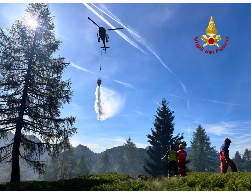 Incendi nel Vco, impegnati sei canadair e quattro elicotteri