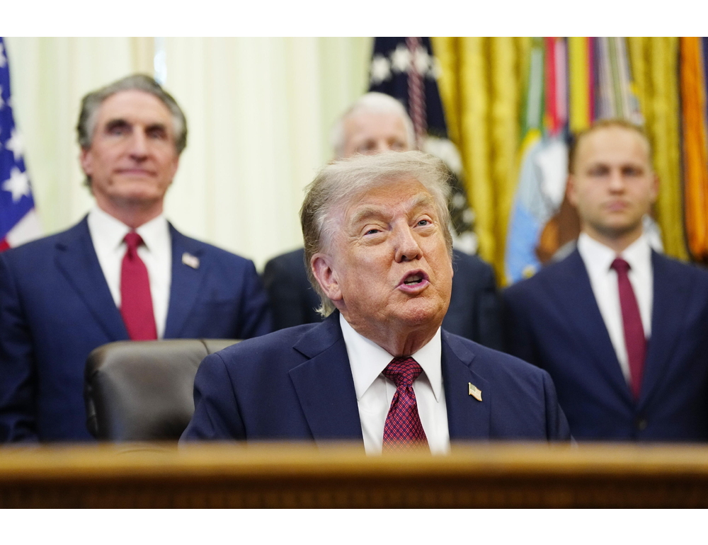 Ira di Trump per i raid su target Usa, colpiremo l’Iran duramente