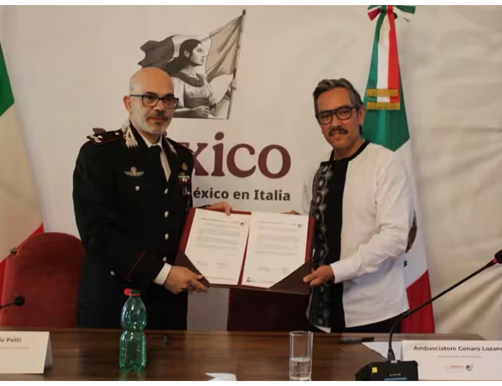 L’Italia restituisce 27 reperti archeologici al Messico