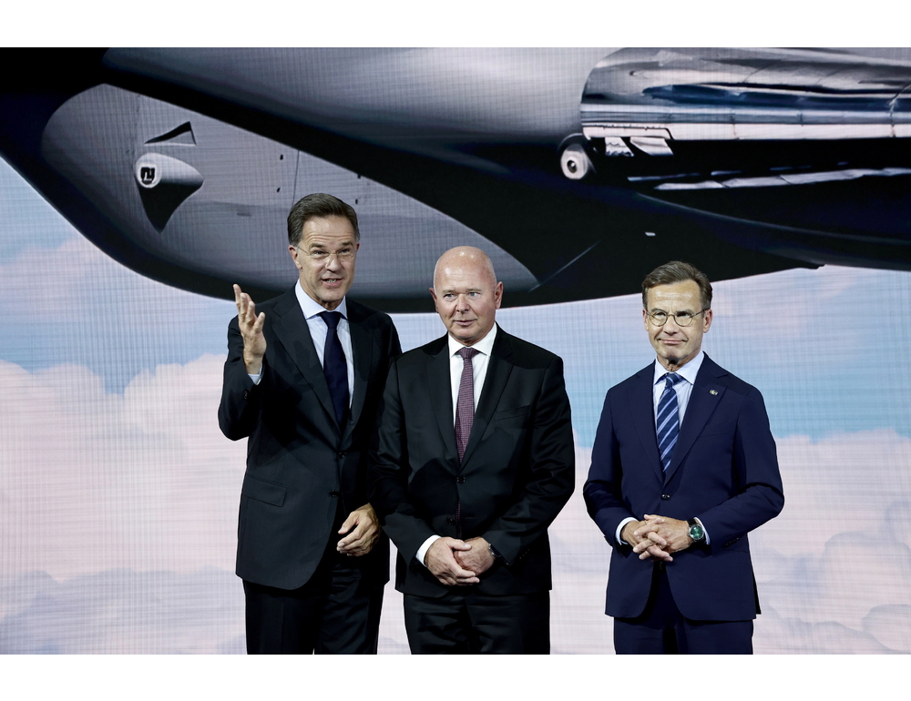 La Nato acquista 10 nuovi aerei di sorveglianza dalla svedese Saab