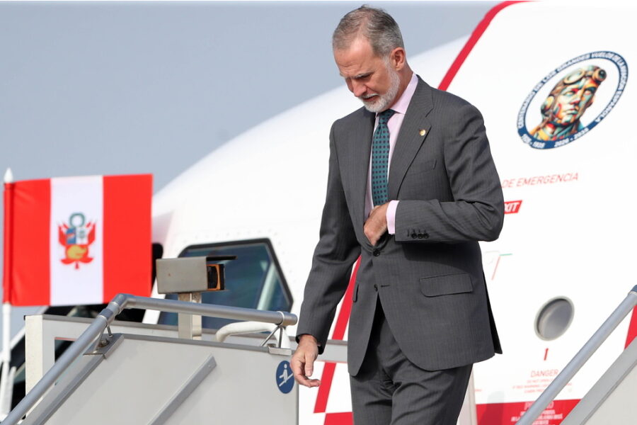 Felipe VI e leader sudamericani alla cerimonia di oggi per il passaggio dei poteri in Perù
