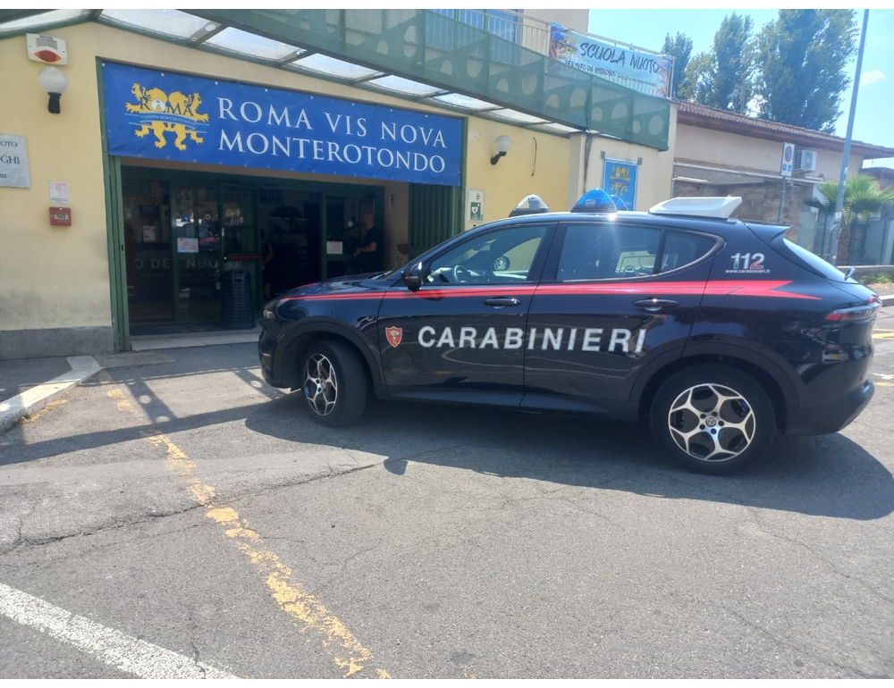 Malore in piscina, muore un bimbo di 5 anni vicino Roma
