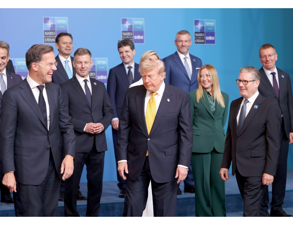 Media, Trump ha detto agli alleati che gli Usa resteranno nella Nato