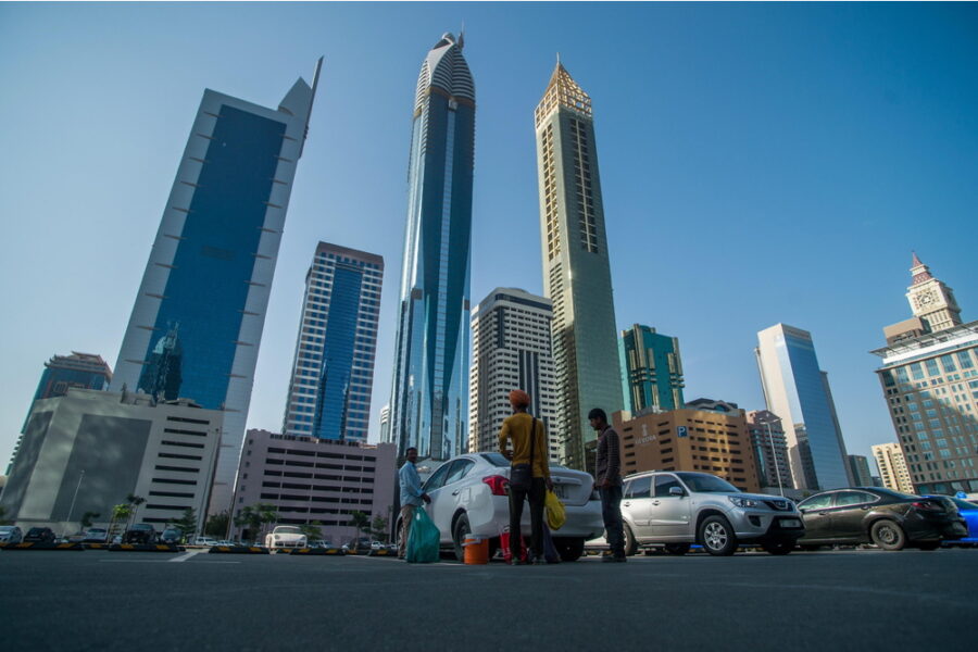 Lo scrive Reuters. Per Tasnim esplosioni anche Abu Dhabi