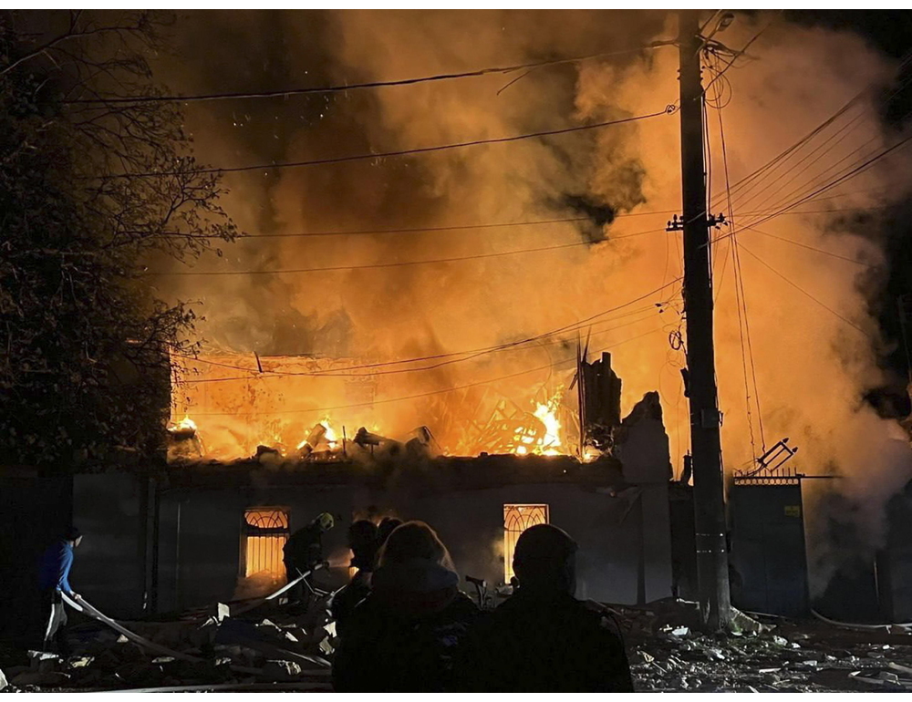 Missili russi su Odessa, due morti e otto feriti
