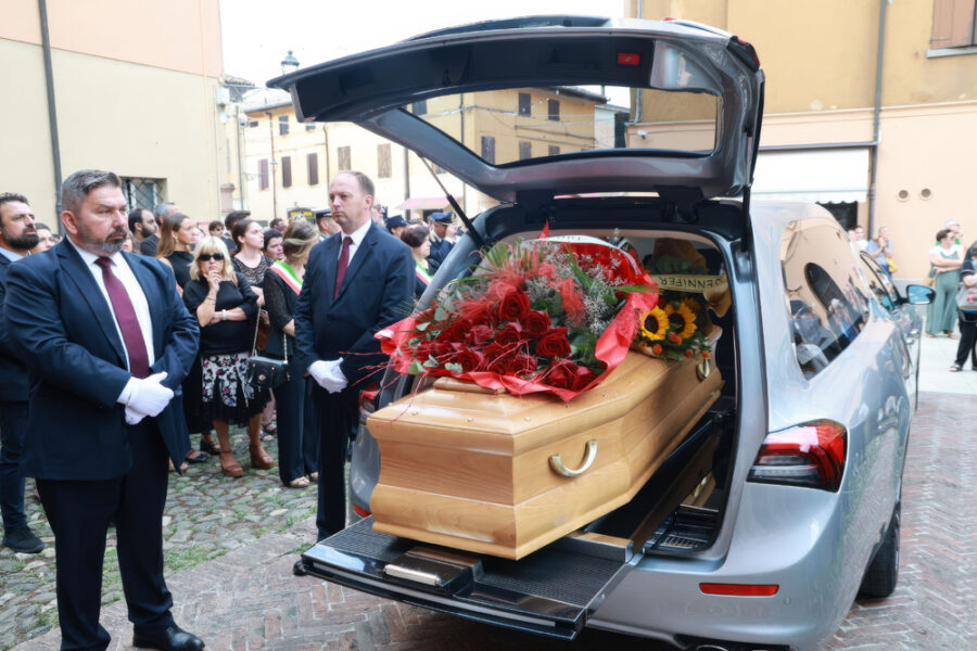 A Nonantola il funerale di Monica Esposito