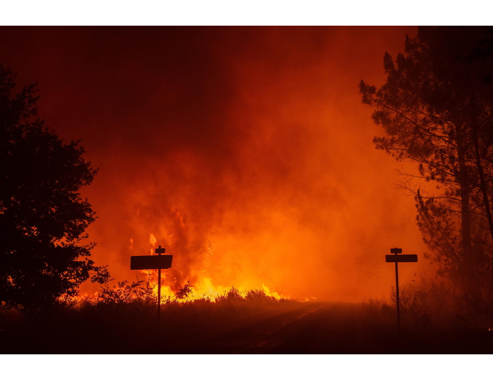 Oltre 220mila evacuati per gli incendi fra Francia e Spagna