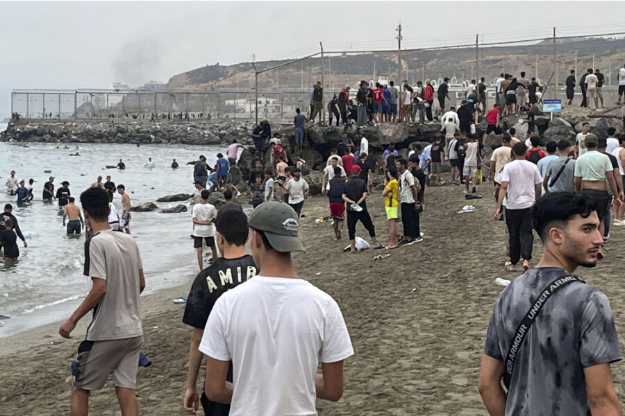 Il dato del ministero degli interni delle 15.30. I corpi recuperati in mare salgono a 57