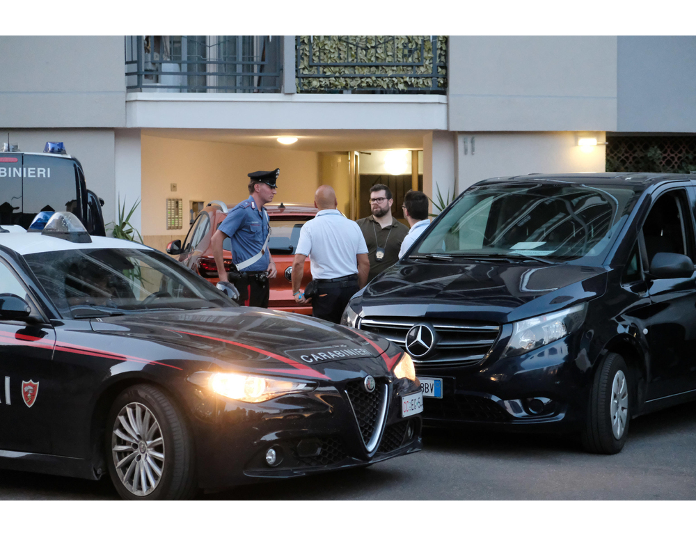 Omicidio a Milano, il fermato incastrato dall’impronta di una mano