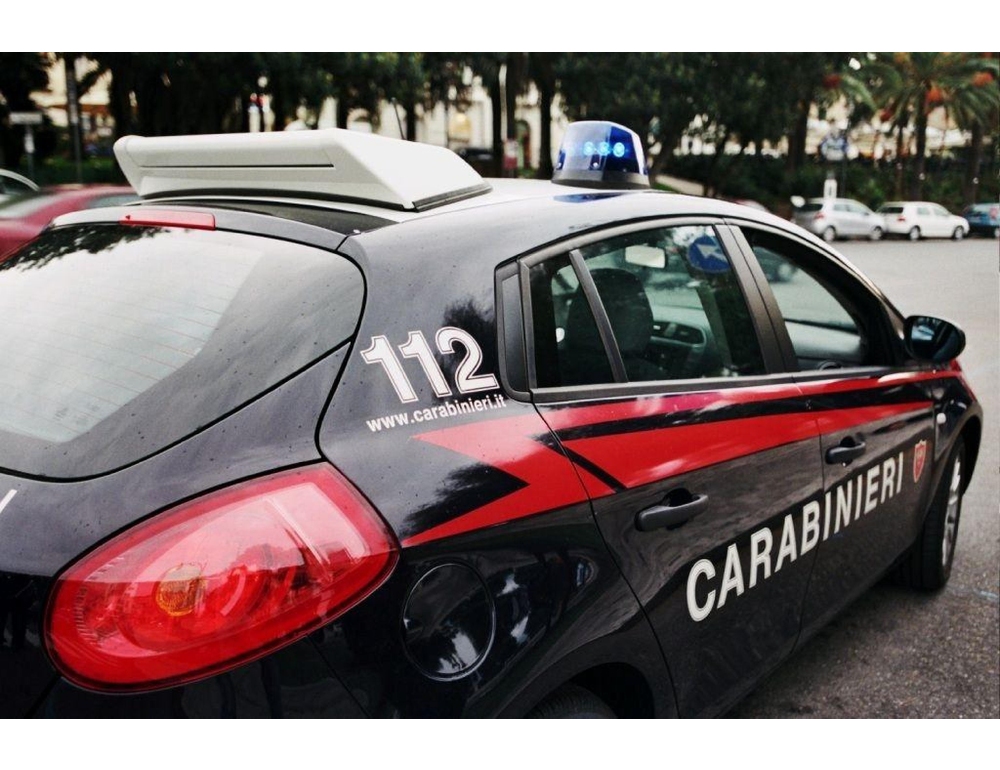 Omicidio a Modena, uomo accoltellato nell’androne di un condominio