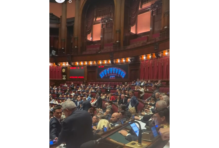 Restano solo emendamenti su fuori sede e eletti all'estero