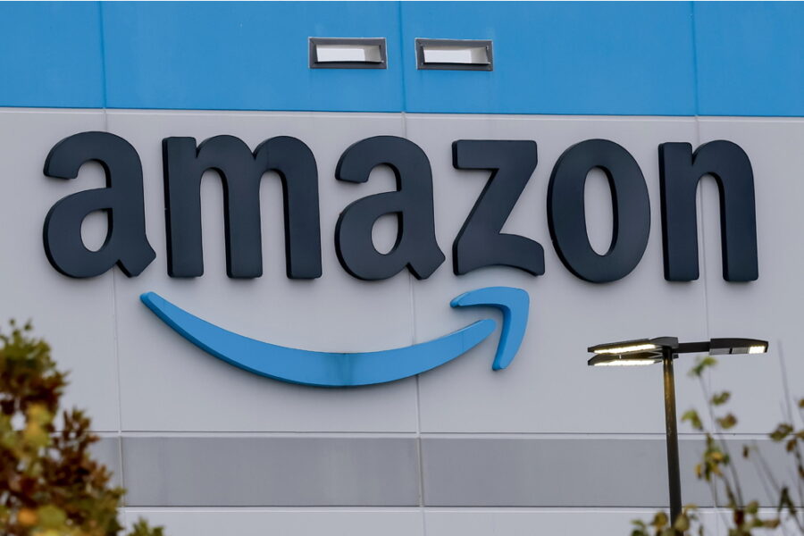 ANSAPasdaran-abbiamo-distrutto-un-data-center-di-Amazon-in-Bahrein