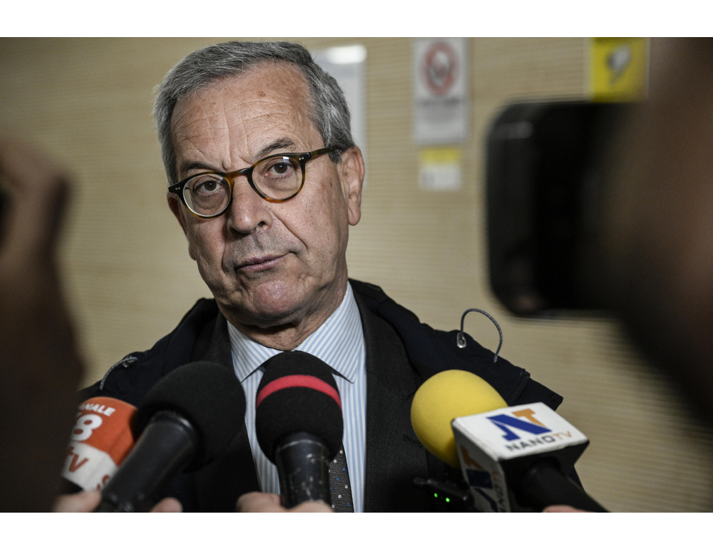 Pg di Napoli critica le nuove norme del Csm sulle conferenze stampa