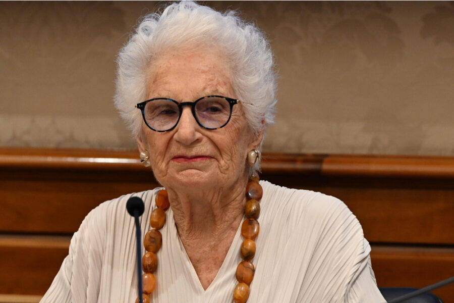 Quattro mesi e 1.500 euro di risarcimento. Da altri imputati scuse e risarcimenti
