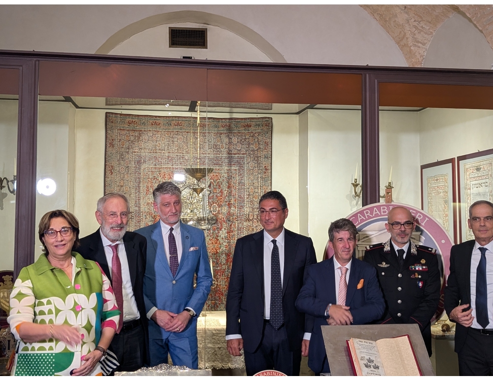 Restituiti alla Comunità ebraica di Roma due volumi trafugati