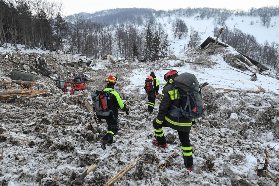 Per gli undici lavoratori morti e uno rimasto ferito già erogati 2