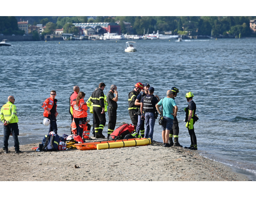 Ritrovato il corpo della bimba scomparsa nel lago di Como