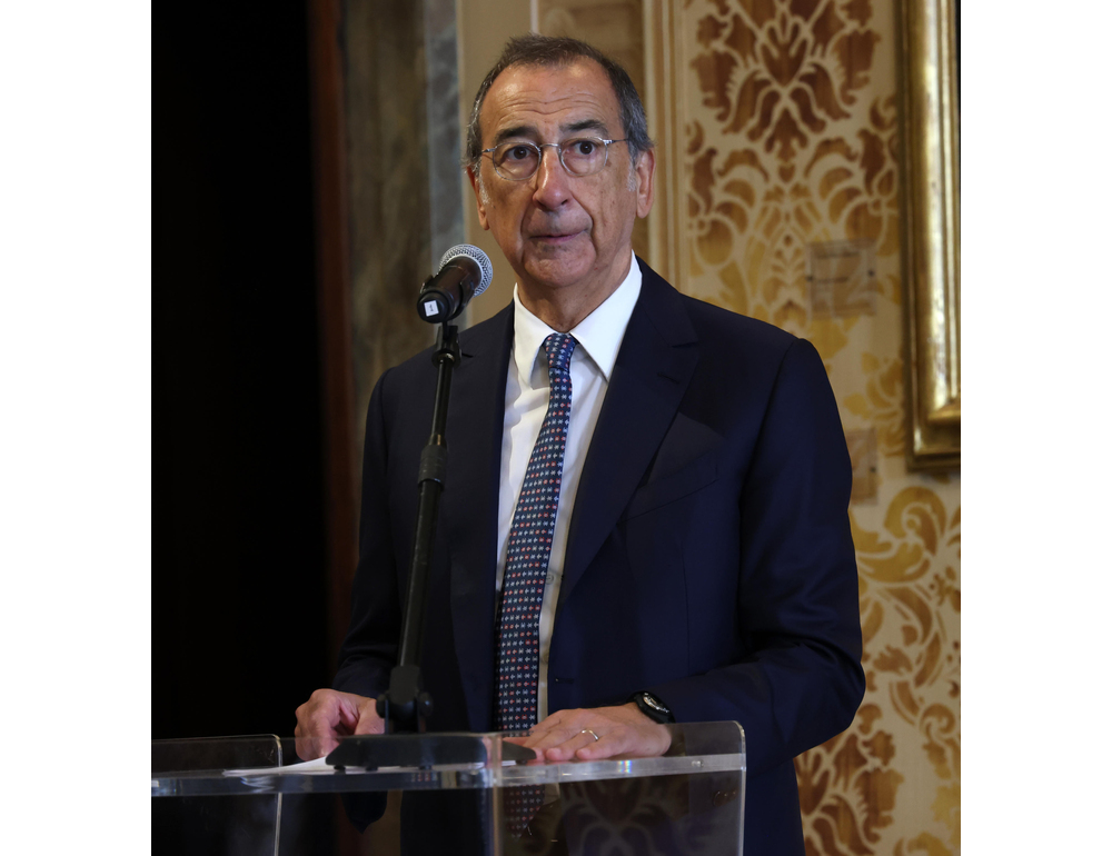 Sala nella top ten dei sindaci più apprezzati, consensi in crescita
