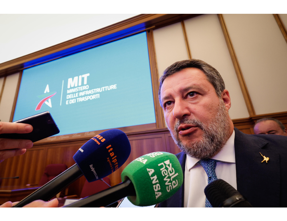 Salvini, ‘la sicurezza è un dovere dello Stato, l’immigrazione va governata’
