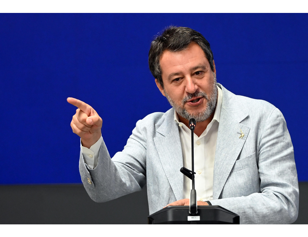 Salvini, ‘sul bando tipo per le concessioni balneari vorrei uscire entro fine mese’