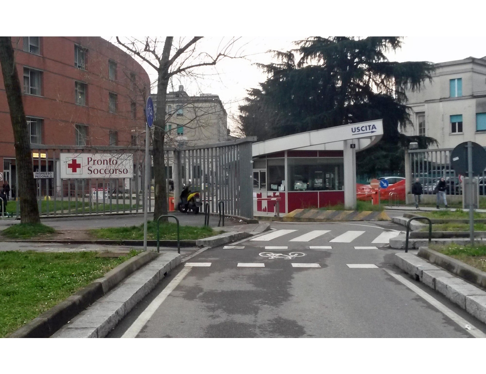 Si ‘rompe’ l’aorta, donna in gravidanza operata con il bimbo ancora in utero