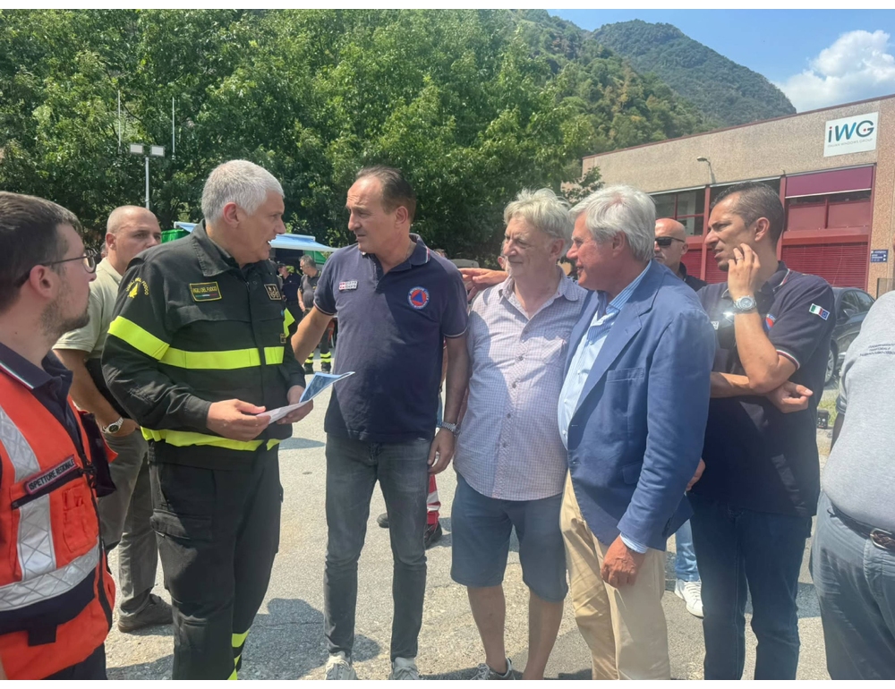 Sopralluogo di Cirio sul rogo nell’Ossola, ‘500 al lavoro contro le fiamme’