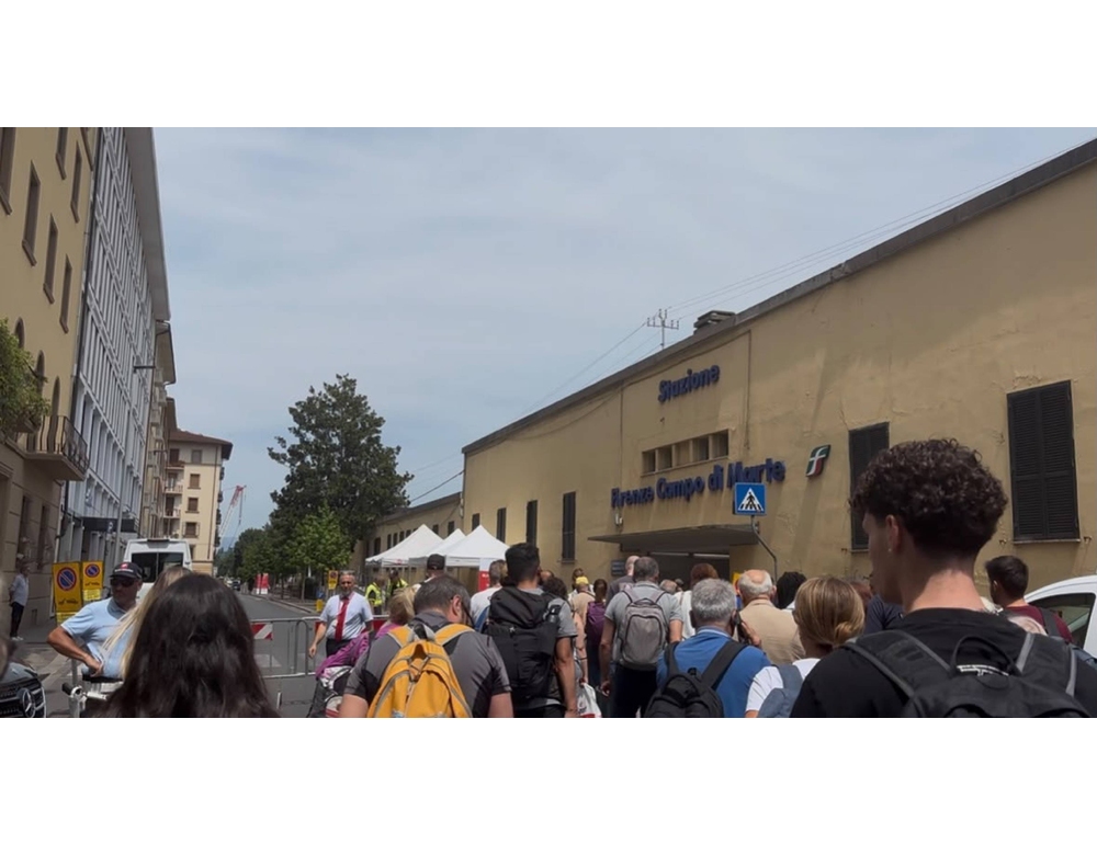 Stop treni Firenze, da Bolzano a Roma con navetta e scorta