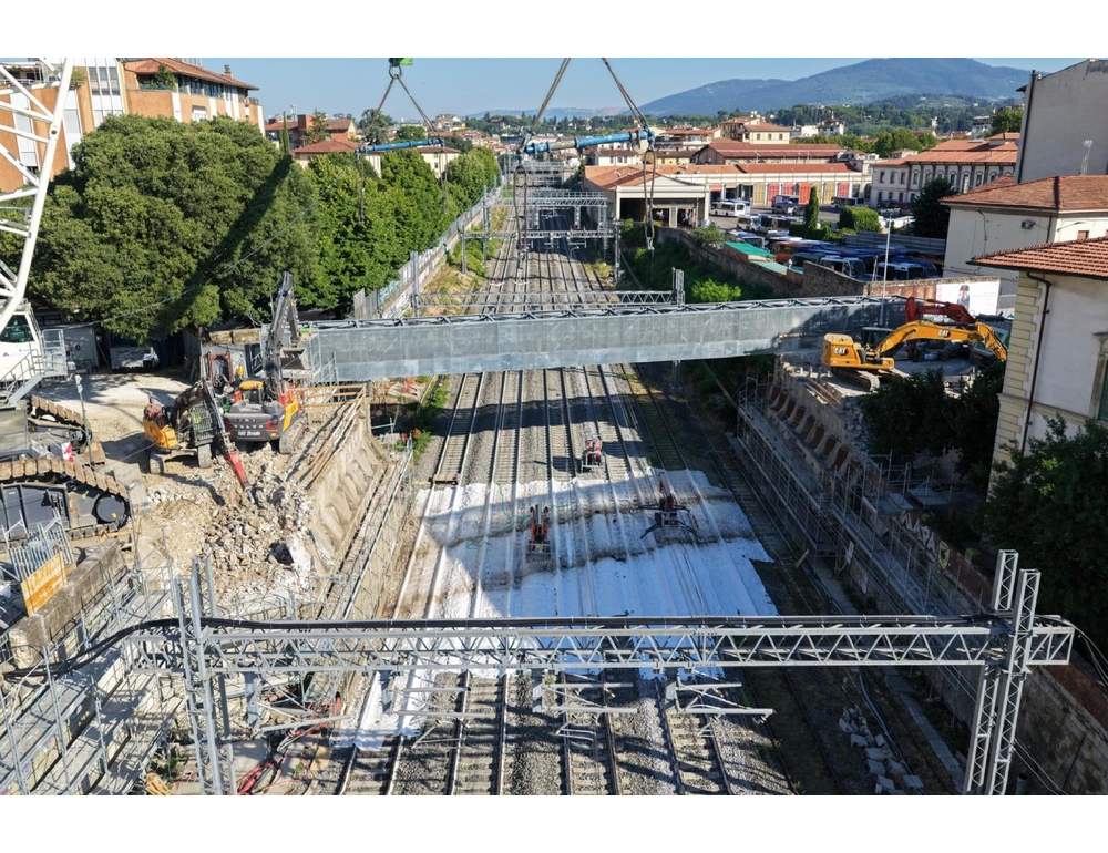 Stop treni Firenze, varo nuovo ponte al Pino alla presenza di Salvini