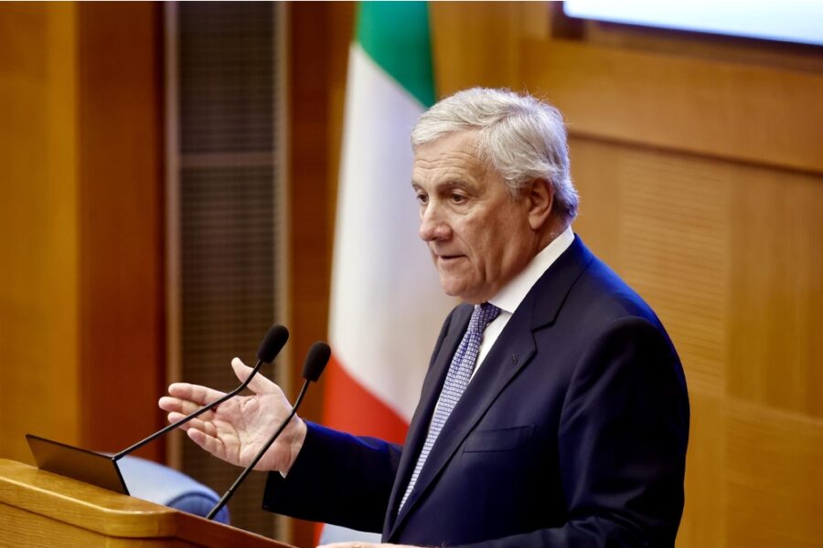 'Plateale ritorsione per l'espulsione di due addetti militari russi per spionaggio'