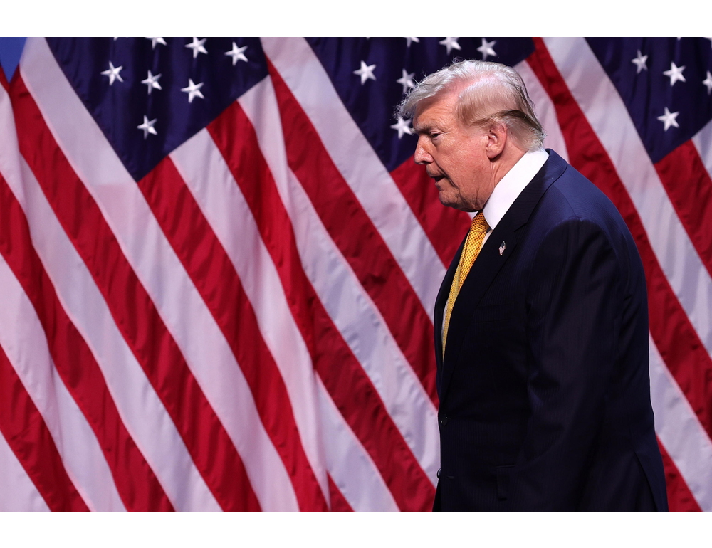 Trump, ‘gli Stati Uniti colpiranno duramente l’Iran stasera e domani’
