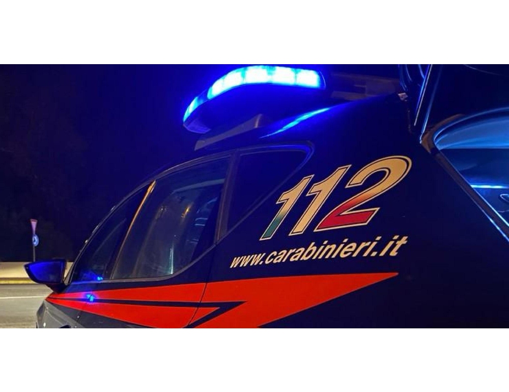 Uccide la moglie a coltellate, fermato nella notte ha confessato