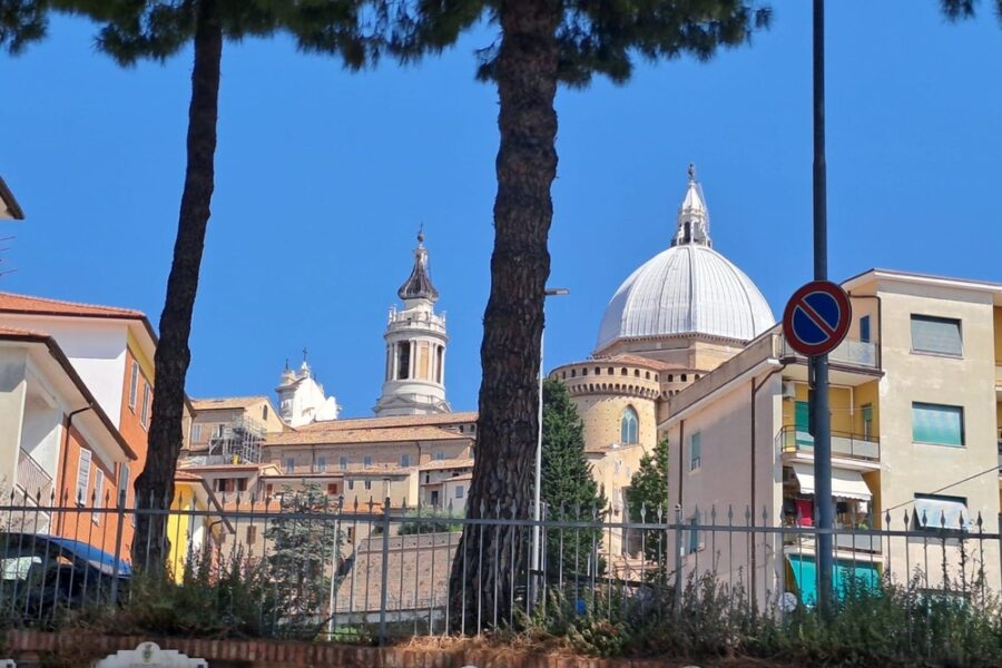 Sarà una giornata di lutto cittadino. Venerdì sera fiaccolata in città